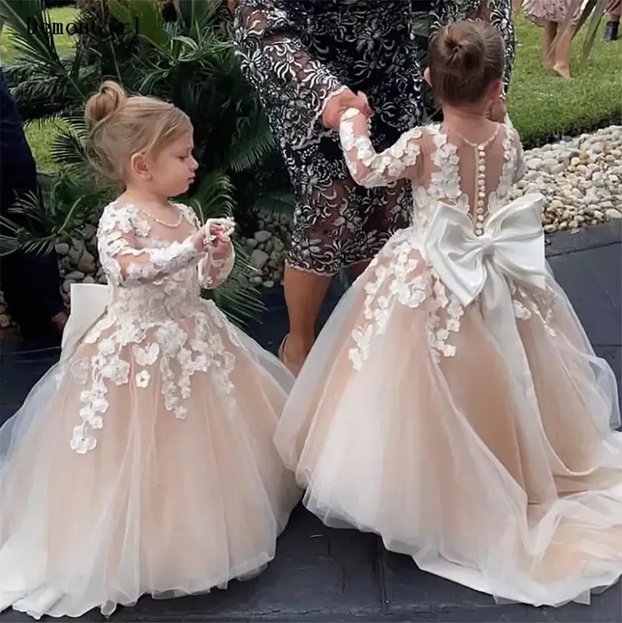 Mignon Blush Rose Fleur Filles Robes Jewel Cou Dentelle Appliques Tulle Perles De Cristal Manches Longues Arc 3D Floral Longueur De Plancher Enfants Anniversaire Fille Pageant Robes