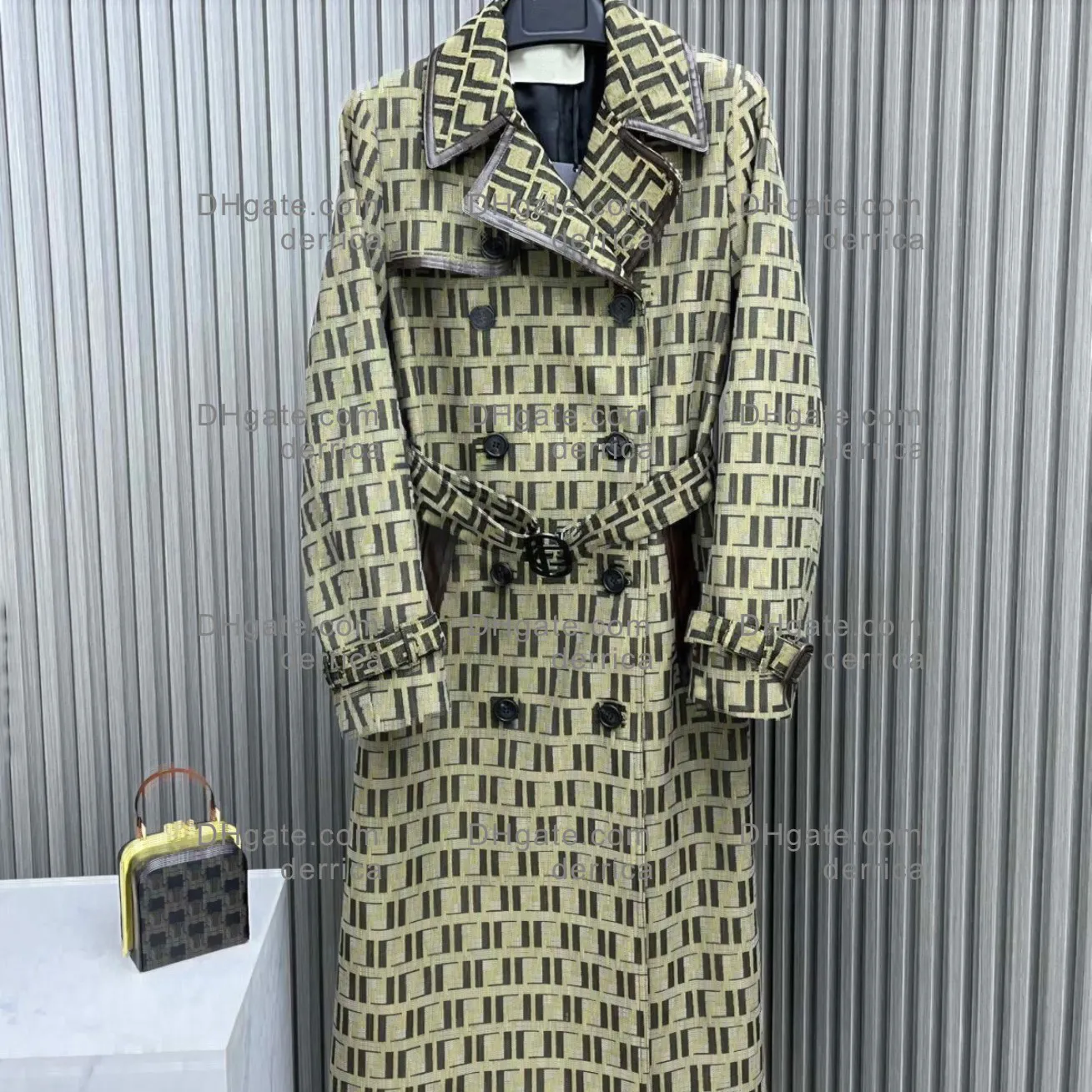 trench firmato da donna Giacca a vento da donna con stampa di lettere del corpo Cappotto con cintura allentata Trench lungo casual femminile