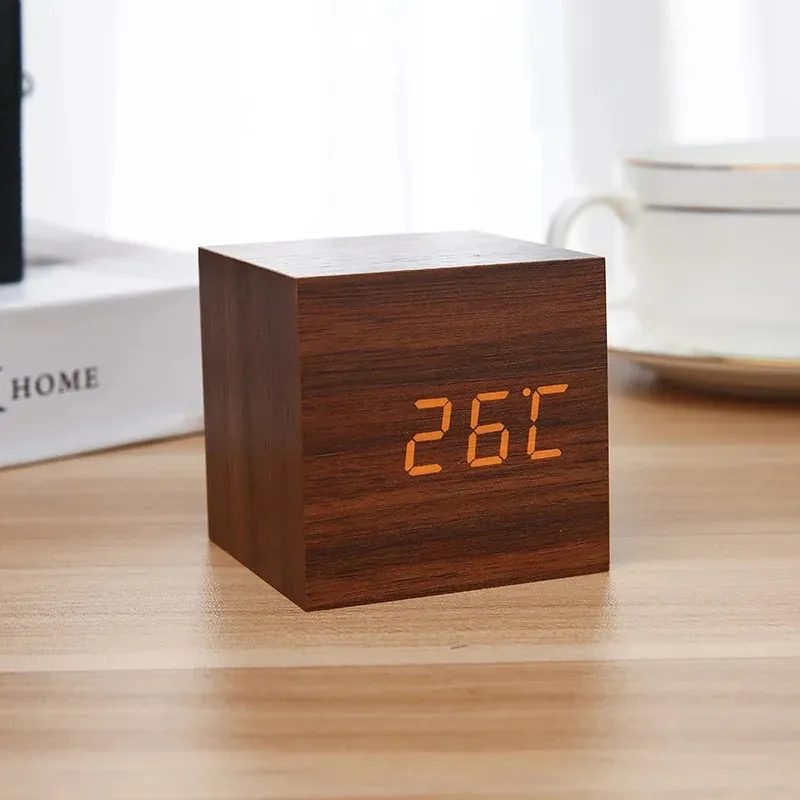 Reloj despertador digital Reloj despertador de madera USB/alimentado por batería, mini reloj digital LED cubo con pantalla de hora/fecha/temperatura