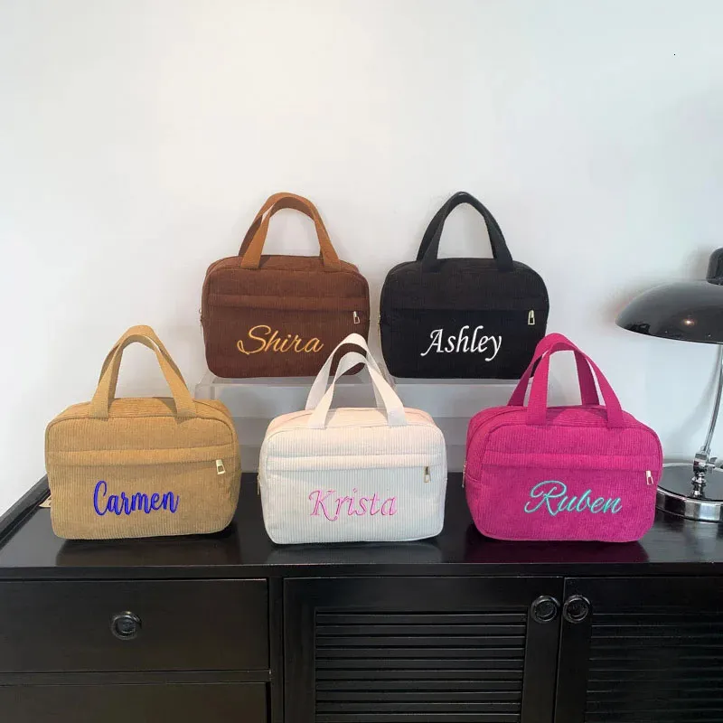 Borsa per il trucco moda in velluto a coste con ricamo personalizzato, borsa da viaggio portatile multifunzionale per il tempo libero 240328