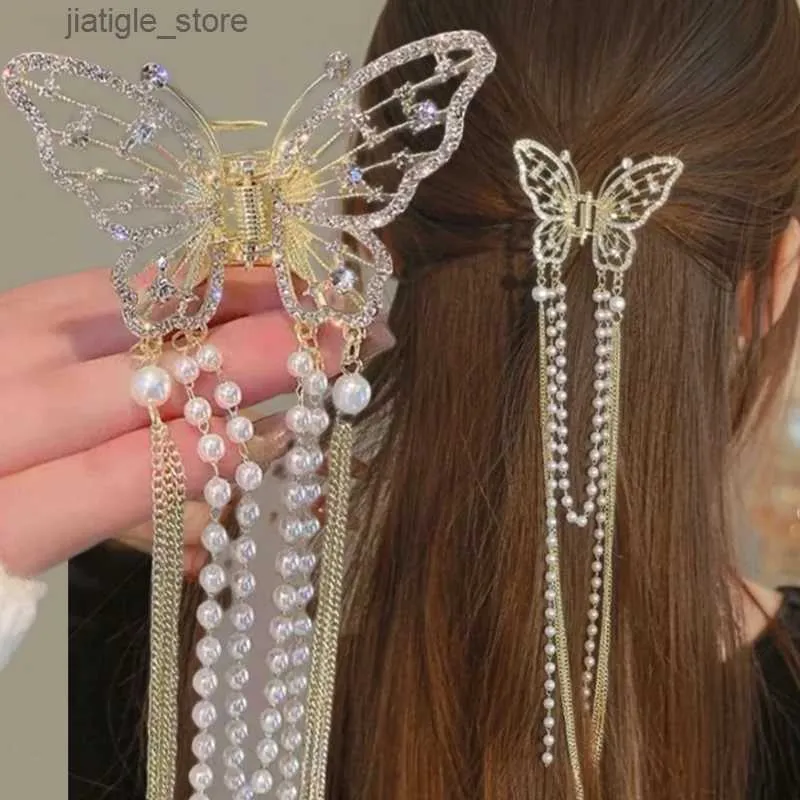 Hårklipp elegant kvinnlig fjäril Pearl Tassel Hair Claw Rhinestone Clip Korean Simple Shark Ponytail Crab Clip Girls Hair Accessories Y240329