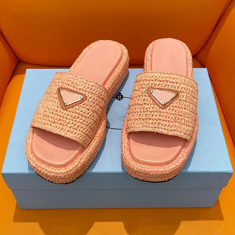 2024 New Prad Triangle Straw Weave Slipper Sandal Platform Raffias Slippers Designer Womans Mens Summer Flat Heel Casual Flip Flops Beach Shoe Outdoors Pool Sliders