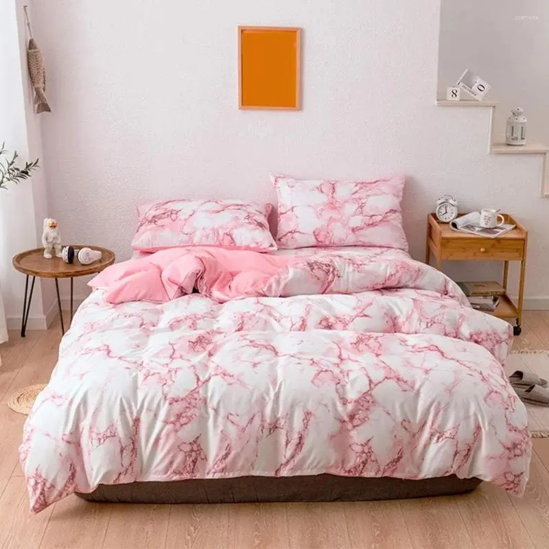 Beddengoedsets Driedelig bedrukt dekbedovertrek Marmerpatroonset Stofdicht Bed Microvezel Rits Kussensloop 220 240 cm Roze