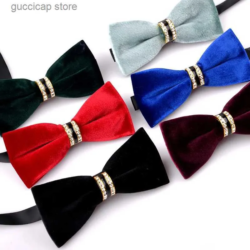 Bow Ties عالية الجودة للرجال المأدبة الذهبية فيلفيت الزفاف الماس Bowtie for Man Business Classic Velvet Bow Tie Butterfly Y240329