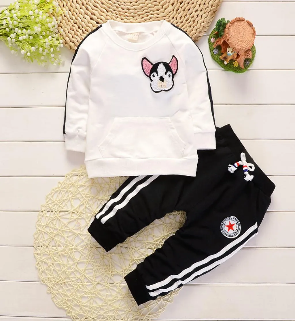 Ropa para bebés Primavera Otoño Perro de dibujos animados Cuello redondo Camisetas Tops Pantalones largos Conjunto de ropa infantil Casual Niños Bebes Trajes deportivos Y4566674