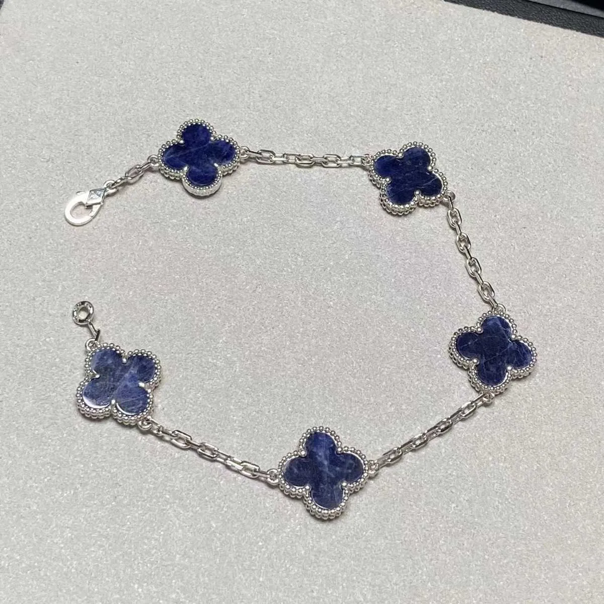 Designer Version High Version Natural Blue Peter Stone Four Leaf Grass Five Flower Bracelet Silver Version High Version Electroplated Van Senior Live Girl Bijoux avec logo