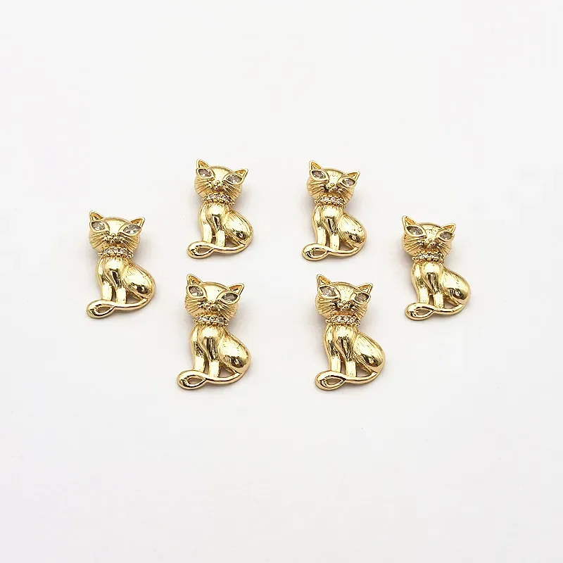 Composants Nouvelle arrivée!22x14mm 50pcs Cumbic Zirconia Cat Shape Charm pour la boucle d'oreille DIY, composante des résultats des accessoires de bijoux