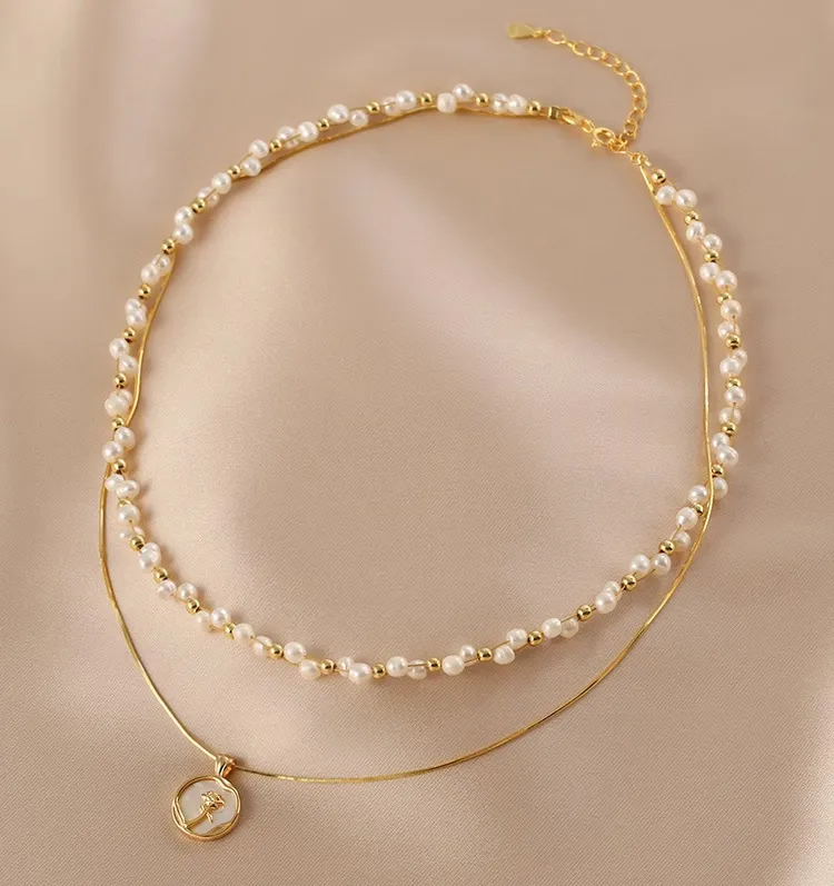 2024 Luxury Brand S Pearl Double-Layered Halsband med kedja över hela Sky Star Female Joker Simple ClaVicle Charm Halsband Designer Syckelgåva Kvinnor ingen låda