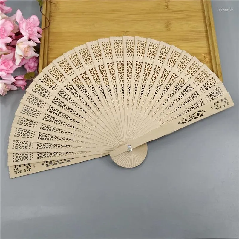 Decorative Figurines 8 Inch Chinese Handmade Fan Wooden Folding Fragrant Wedding Party Gift Bamboo Bride Decoration Handicraft
