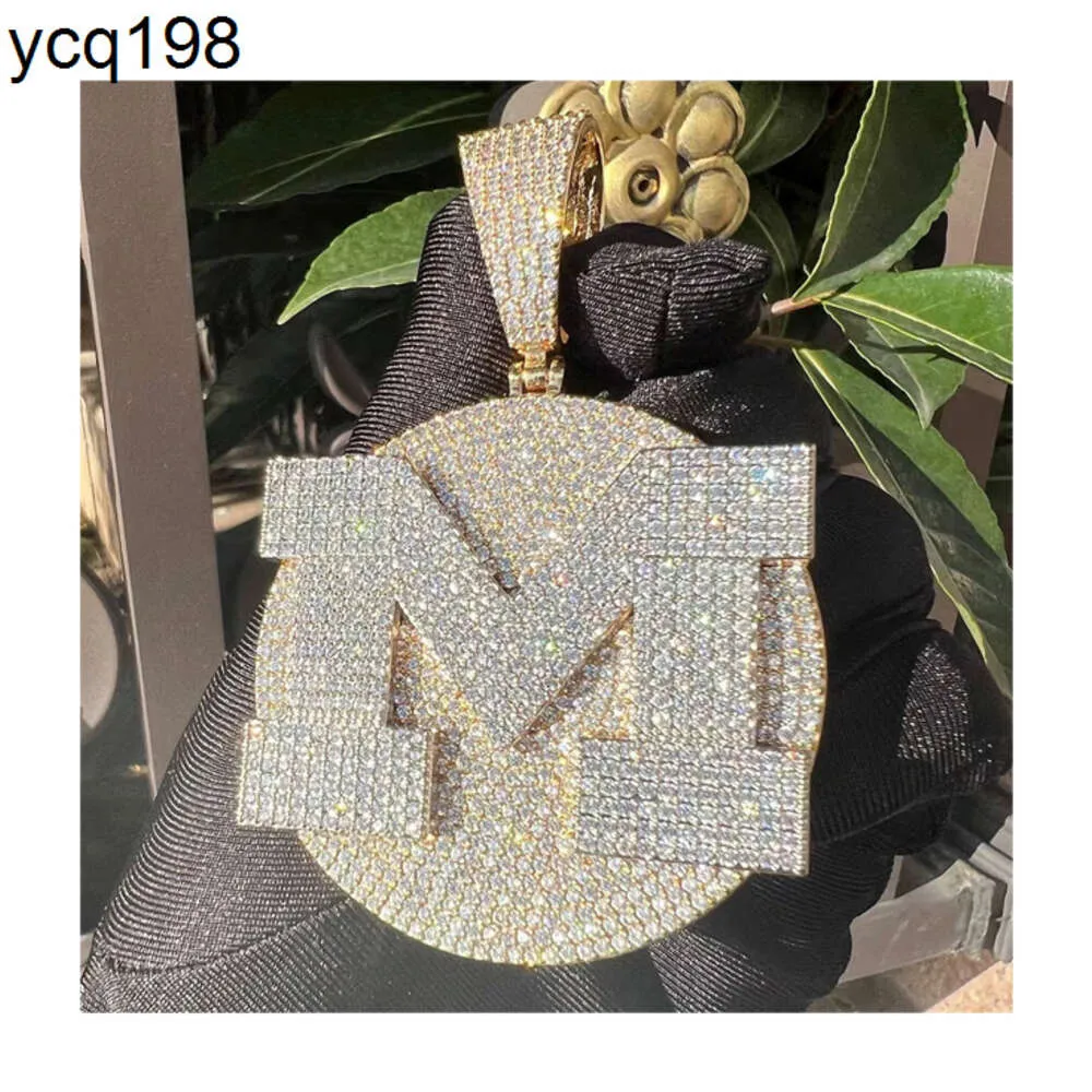 Proveedor de colgante de Hip Hop con diamantes de moissanita Vvs de moda de calidad superior con diseño personalizado al mejor precio