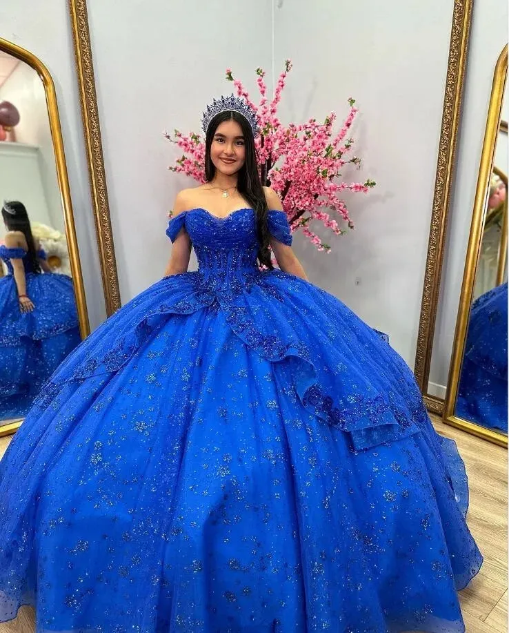 Luxe Blauwe Jurken voor Quinceanera Off-shoulder Feerok Applicaties Pailletten Glinsterende kralen Lange feestjurken Sweet 15 gewaden