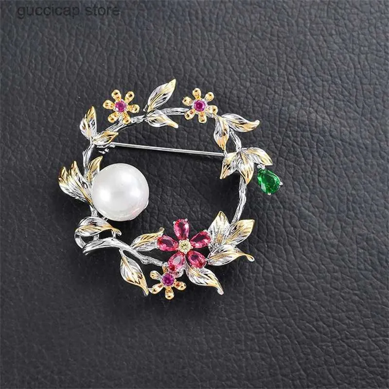 Pins Broches High-end prachtige mode-persoonlijkheid wilde creatieve krans parel broche kledingaccessoires Y240329