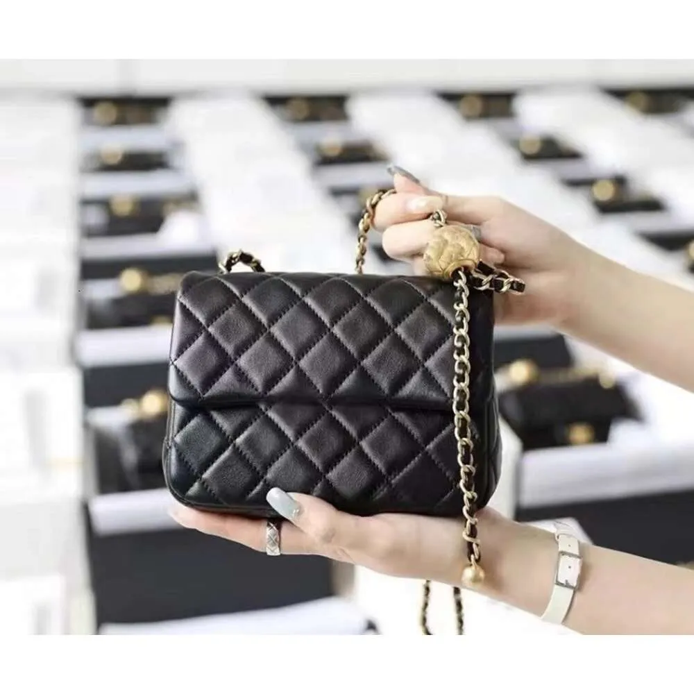 Makyaj çantası kadın tuvalet koyun derisi Chaneled kadın çantası moda ağı kırmızı yüksek sınıf omuz crossbody çanta lingge zinciri altın top çanta kare şişman adam