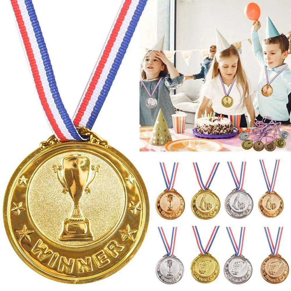 Nya vinnare medaljer Barn Plastguld Sier Bronze Medal Prize Award för souvenir Gift Outdoor Sport Kids Toys