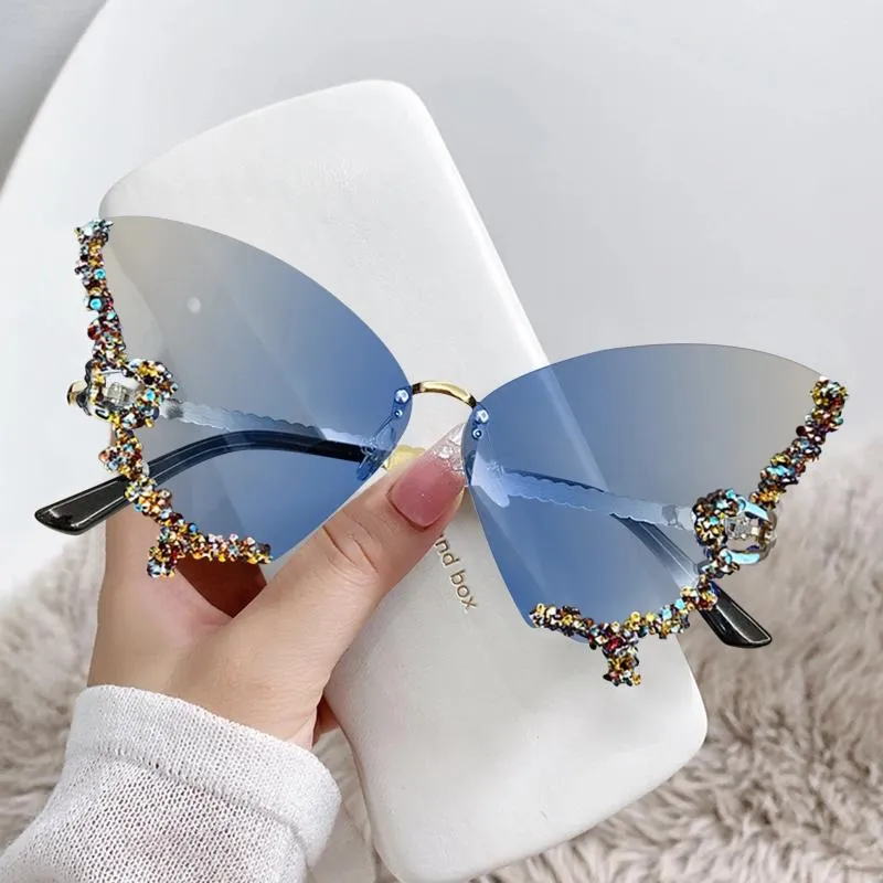 Solglasögon Rimless Overdimensionerade solglasögon Shine Y2K Vintage Fashion Diamond Butterfly Women Brand Ladies Eyewear Gafas de Sol