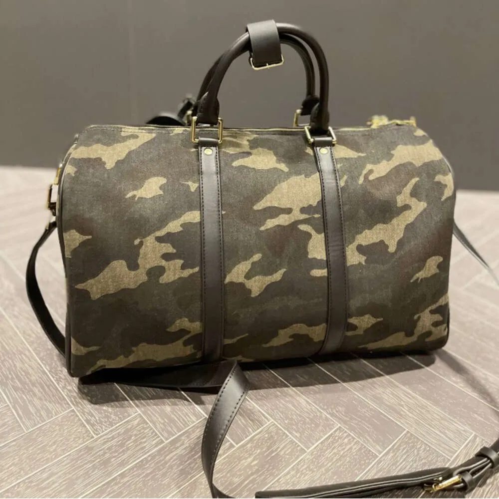 Modeontwerper Reistassen Camouflage Oxford Canvas Reistassen Grote capaciteit Verstelbare schouderriem Buitensporttas Trainingsschoudertassen voor heren L1311