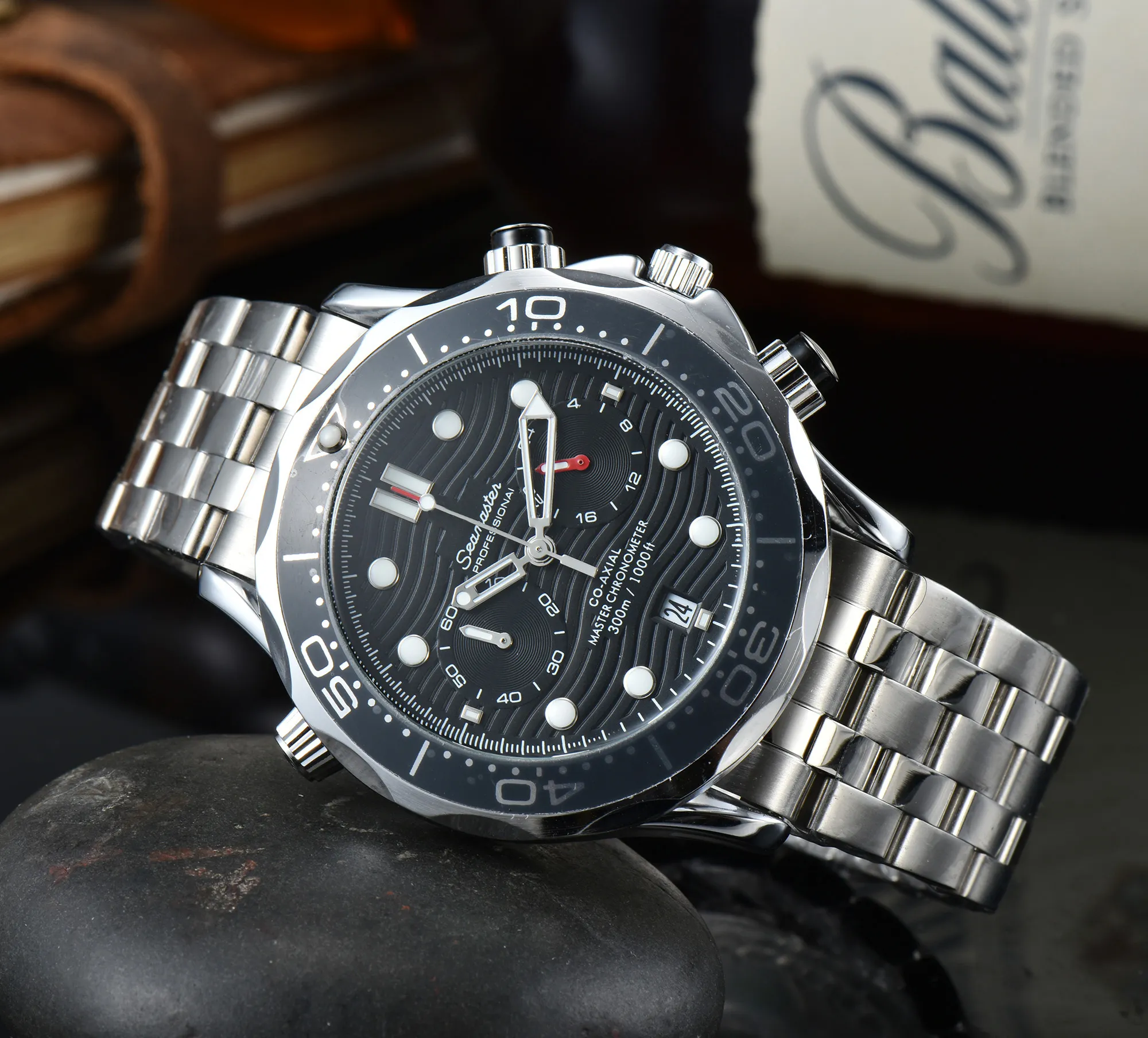 DHgate Omega Seamaster Mens Quartz Watch with Round Case and Leather Strap Watches