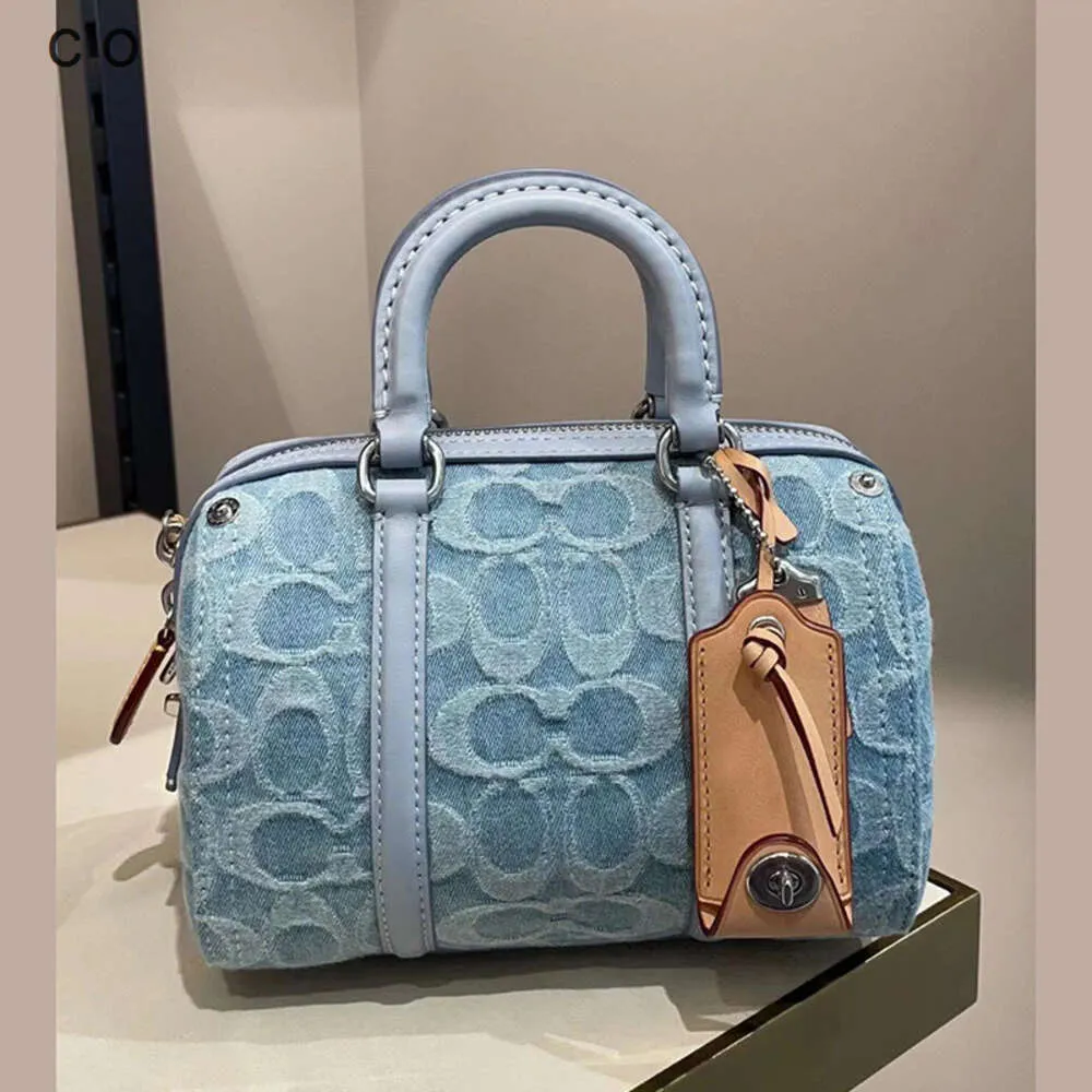 Borse a tracolla da donna sono in vendita presso la fabbrica Olay New Xiangbulei Ruby Pillow Bag Borsa a tracolla portatile Mini Pprbyopia Boston Donna