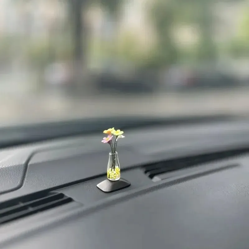 1/2 pièces Mignon Anime Décoration D'intérieur De Voiture Mini Lapin Et Auto Tableau De Bord Rétroviseur Ornements Pour Cadeaux Accessoires De Voiture