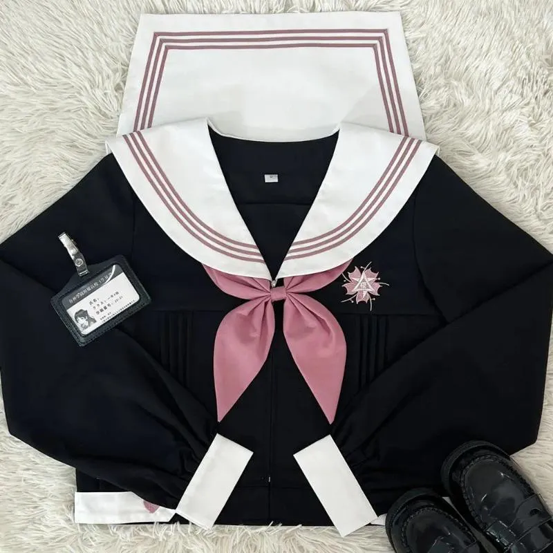 Abiti da lavoro Original Japanese School Girl JK Gonne uniformi Abito da donna Camicette da marinaio con fiocco Gonna corta a pieghe Costumi blu scuro