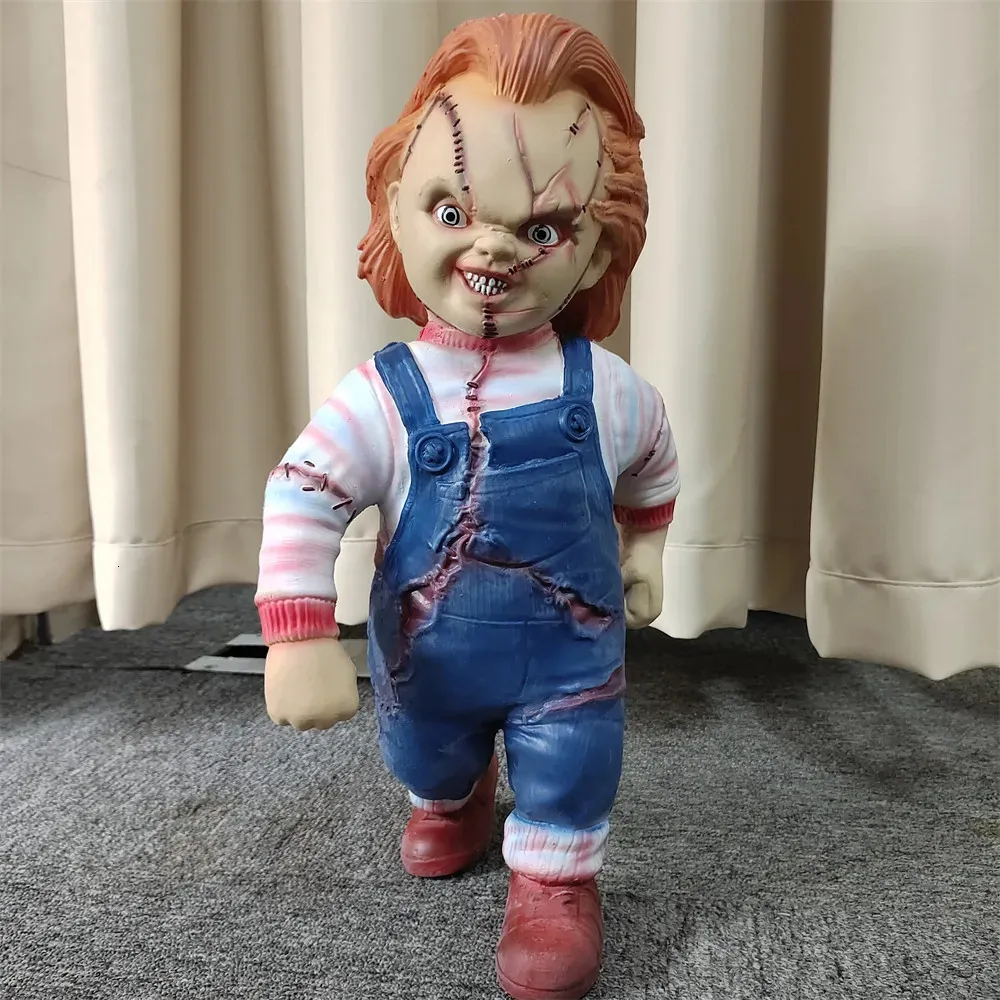 Big Chucky Doll Seme originale di 11 Stand Statua Collezione horror Figura di bambola Childs Play Good Guys Big Chucky Halloween Pro 240307