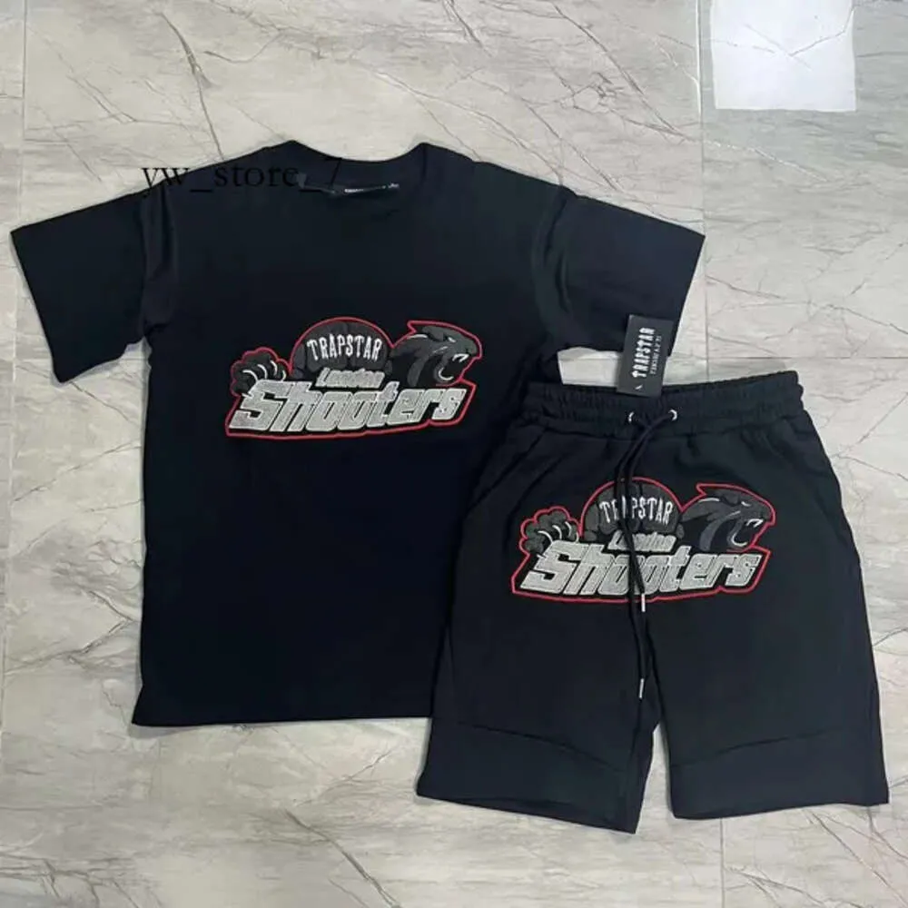 Trapstar Camisetas masculinas Trapstar Camiseta Tiger Trapstar Treino com letras bordadas de manga curta Reino Unido Broca Camisa e shorts Trapstar de Londres Conjunto central 8144