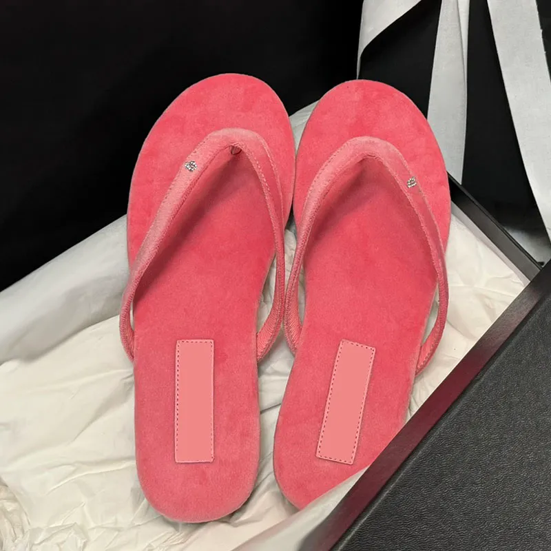 24SS Womens Thonghs Sandals 디자이너 벨벳 슬립 플립 플롭 슬립 슬리퍼 클래식 레이디 슬라이드 야외 해변 신발 검은 복숭아 회색 레저 신발 먼지 가방