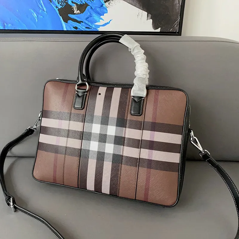 Designer Bortkyror för män Business Handbags Luxury Brand Striped Bag Design Laptop LEATHER Handväska Messenger Capacity Shoulder CSG2404015-12