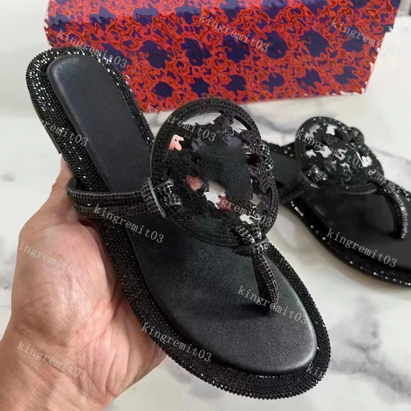 Designer sandaler flip flops glida tofflor kvinnor diamant tofflor platt sandal sommarstrand glider gummisula plattformsskor