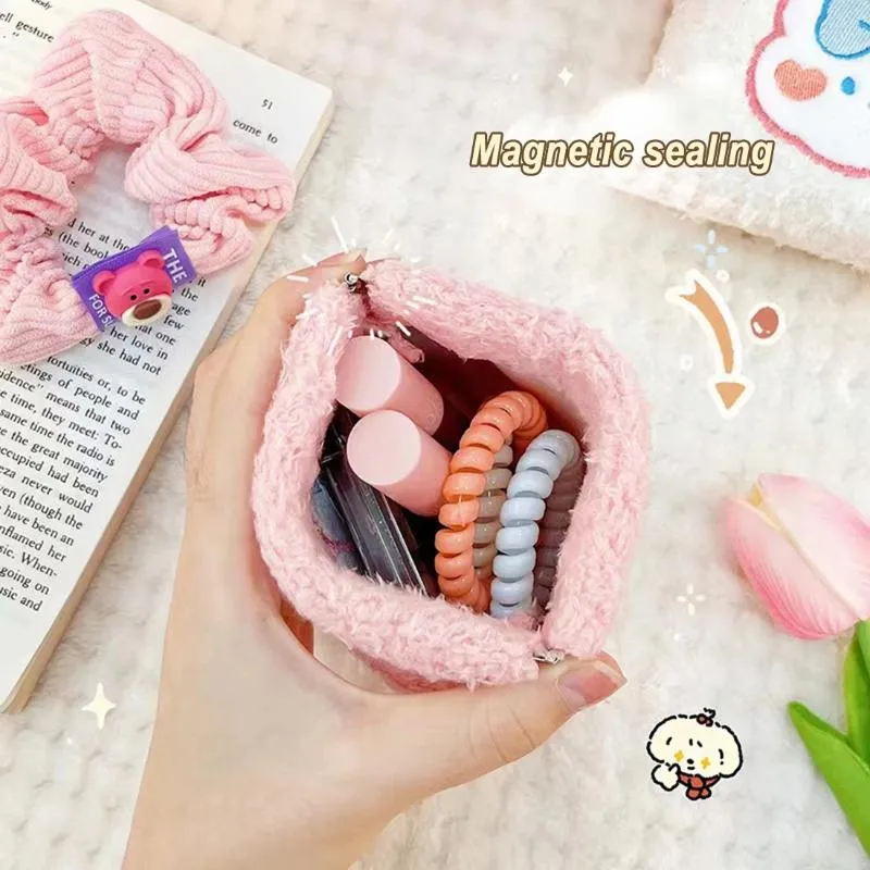 Depolama çantaları sevimli kadınlar sıhhi peçete çantası kızlar ruj kartı anahtar tutucu çanta torbaları kawaii brapnel küçük para torbası peluş