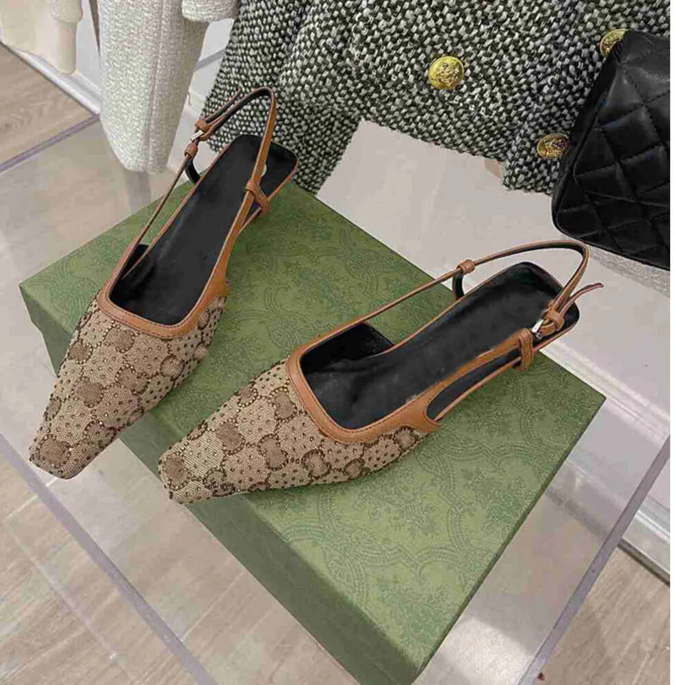 Sandales Designer Sling Back Mode D'été Femmes De Luxe Strass Sandales De Mariage Sliders Talons Hauts Chaussures Gucsity Chaussures De Mode 44556