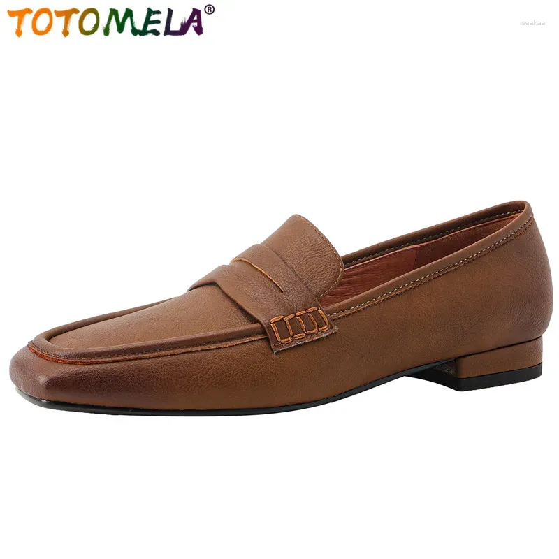 Casual schoenen TOTOMELA 2024 Retro lederen vrouw loafers flats vierkante neus kantoor dames slip op lente