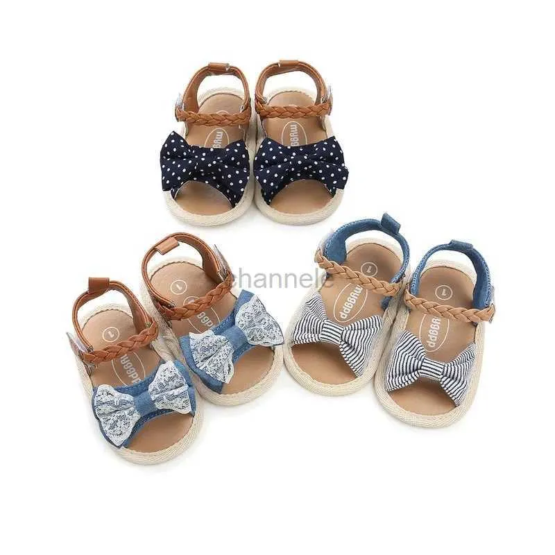 Sandalen Baby Babyschoenen Platte schoenen voor meisjes Zachte zool Antislip Zomer Strik Stip Streep Kant Wiegschoenen Pasgeboren eerste wandelaar Hot Sale 240329