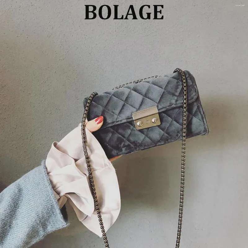 Shoulder Bags 2024 Small Fragrance Bag Female Korean Version All-match One-shoulder Messenger Chic Velvet Rhombus Chain Square B