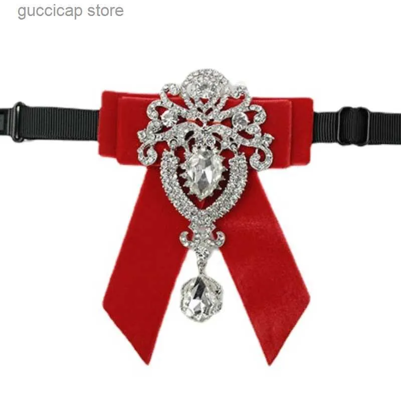 Papillon da uomo britannico da sposa papillon da donna coreano colletto della camicia fiori da uomo abito da lavoro accessori flanella strass papillon Y240329