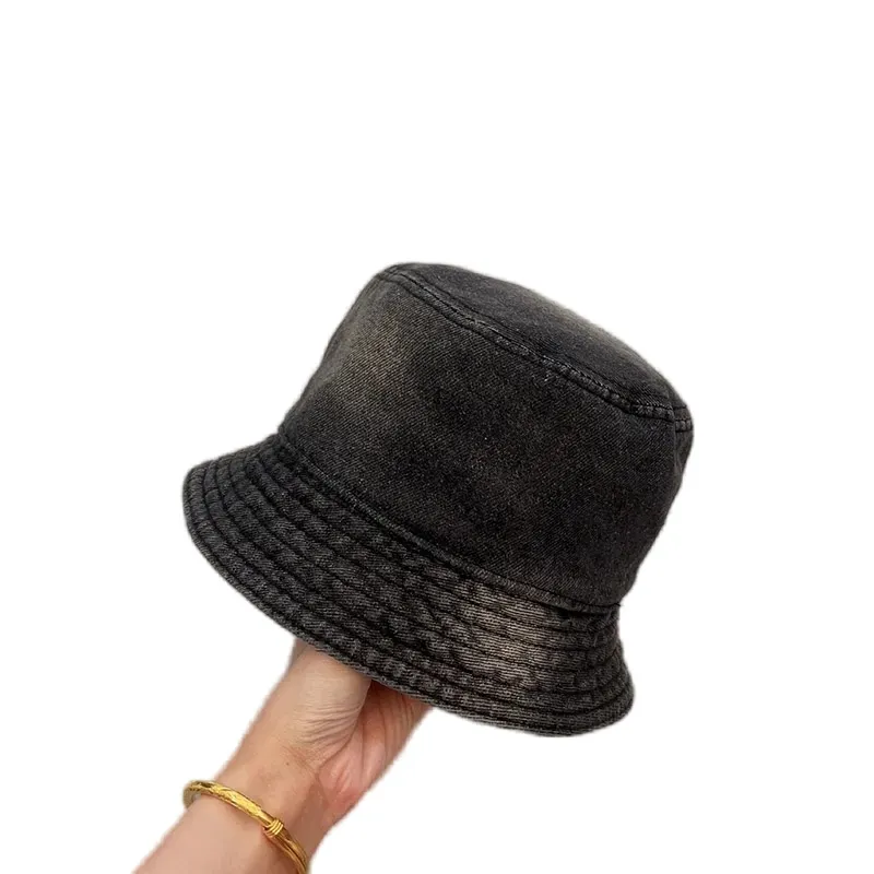 Enkel designer hink hatt sommar bästa denim material ikonisk triangel fast mönster svart sol hatt pläterad guld bred grim förhindra sol adumbral fit cap trendy hj098 c4