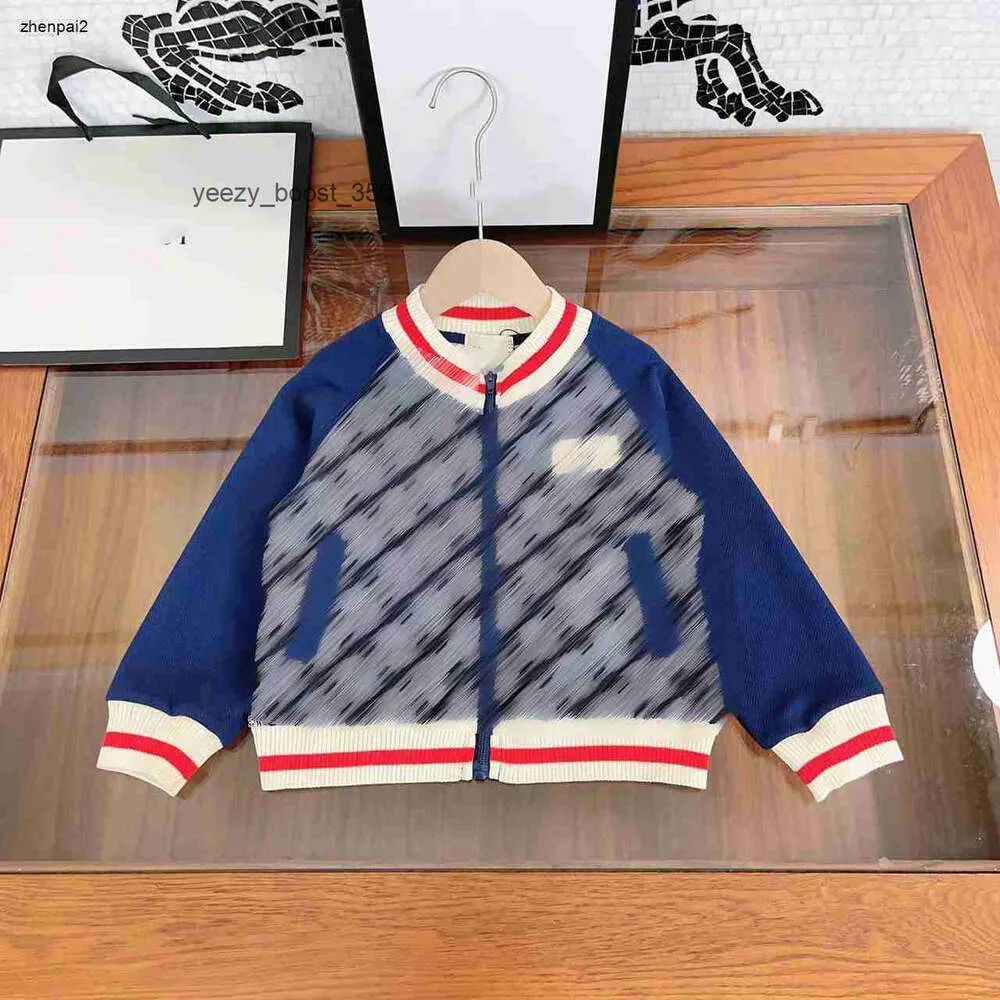 Burberrlies luxury baby clothes designer Kids Coats fashion Child Jacket Size 100150 CM Letter grid full print Baby Autumn clothing overcoat for boys Aug3