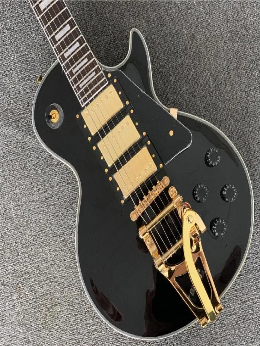 Guitare électrique Custom Shop à 3 micros, corps en acajou massif avec peinture noire et reliure jaune, matériel doré 5695892