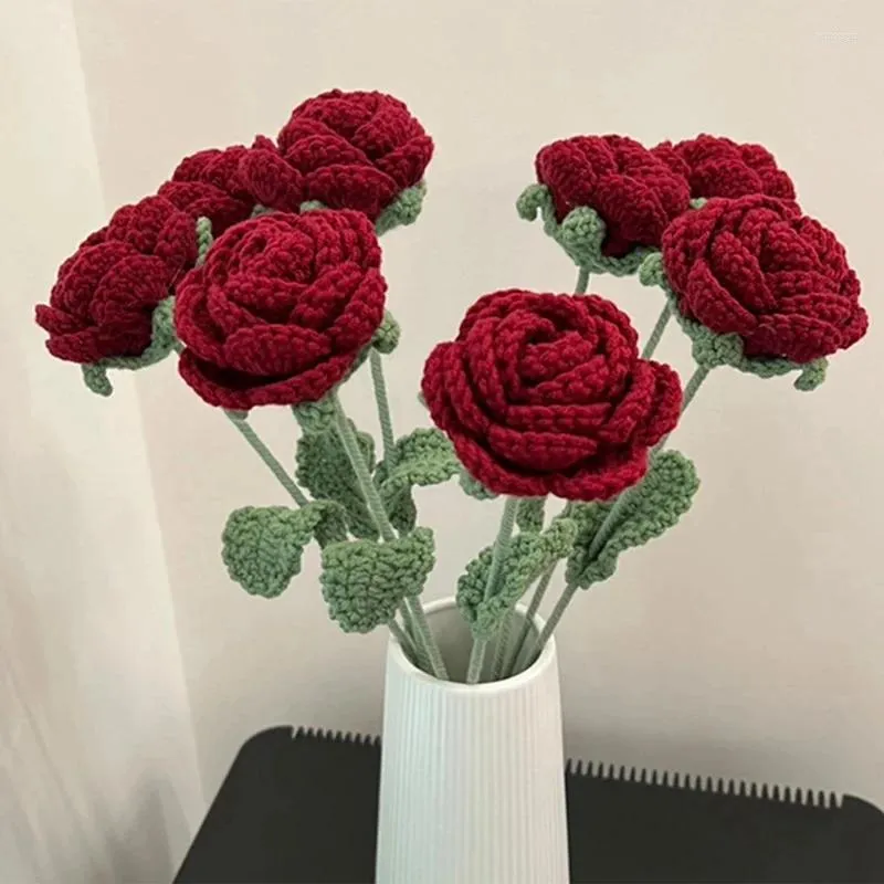 Flores decorativas buquê de crochê feito à mão de malha vermelha rosa flor artificial-falso festa de casamento decoração de casa durável
