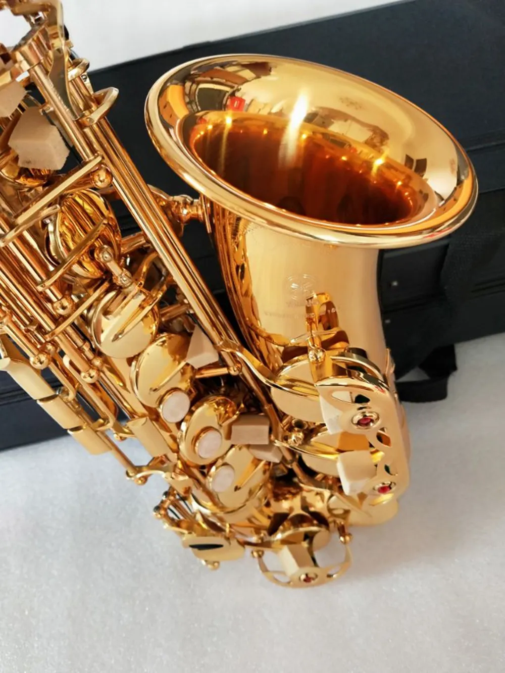 Nouveau Saxophone Alto YAS-62 clé en or Super professionnel haute qualité embout de saxophone en or. étui livraison gratuite