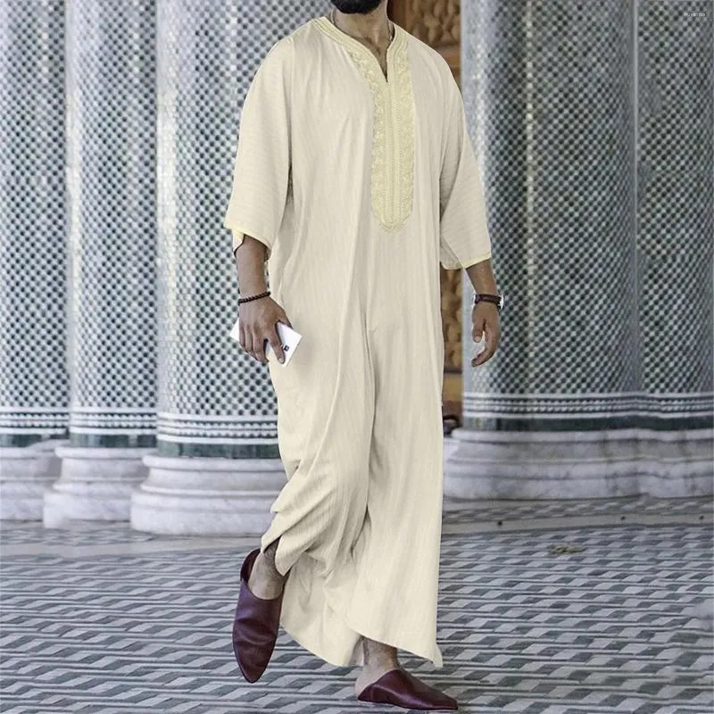 エスニック衣類アバヤ男性ラマダンイスラムイスラムローブカミーズガラビア2024年春スタイルルーズカジュアル刺繍ホワイトイスラム教徒