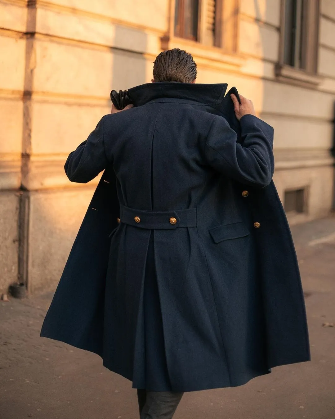Vintage England Style Thick Woolen Overcoat for Men with Double