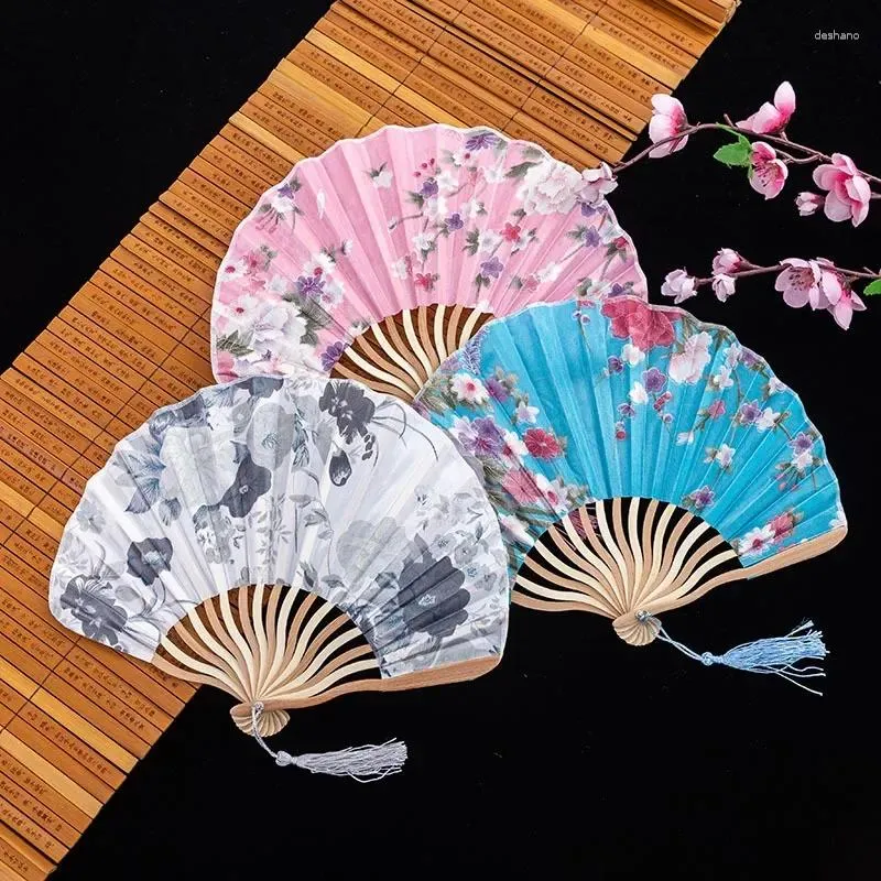 Figuras decorativas abanicos plegables clásicos chinos hermosa flor de borla costilla de madera doblada mujer verano