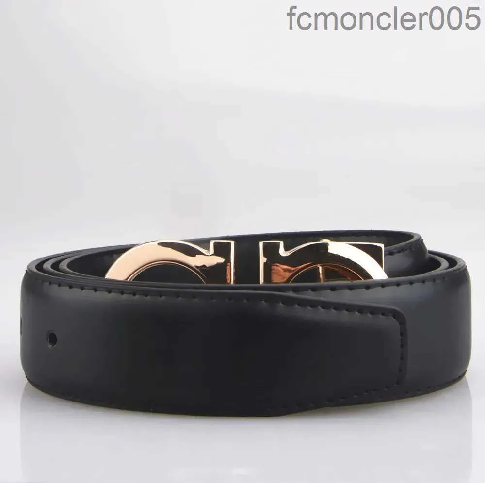 2024 Gladde lederen riem luxe riemen Designer voor mannen Big Buckle Male kuisheid Top Fashion Heren Groothandel XMKF