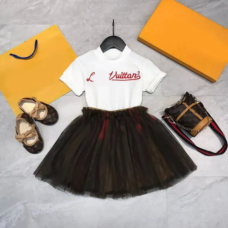 Luxe designerkledingsets kinder T-shirtkortste mode Brits modemerk zomer kinderschatten meisjes katoenen t-shirts Modieuze gaasrok