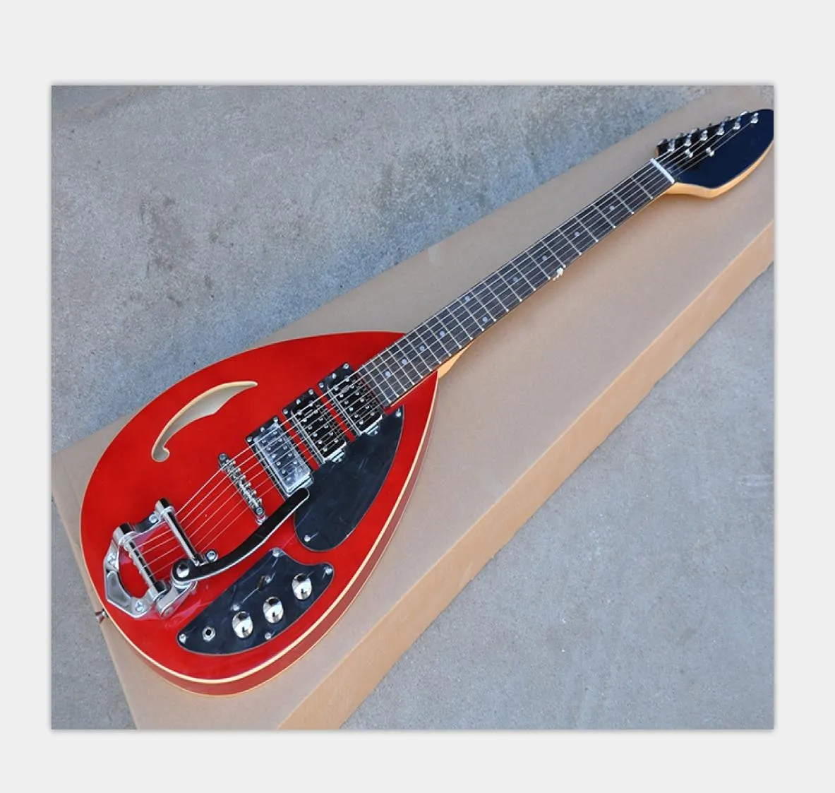 Niestandardowe Phantom Hutchins Brian Jones Vox 1960. PGW Teardrop Chigarature Metallic Red Semi Peri Hollow Body Electric Guitar B500 Tremolo BR9302646