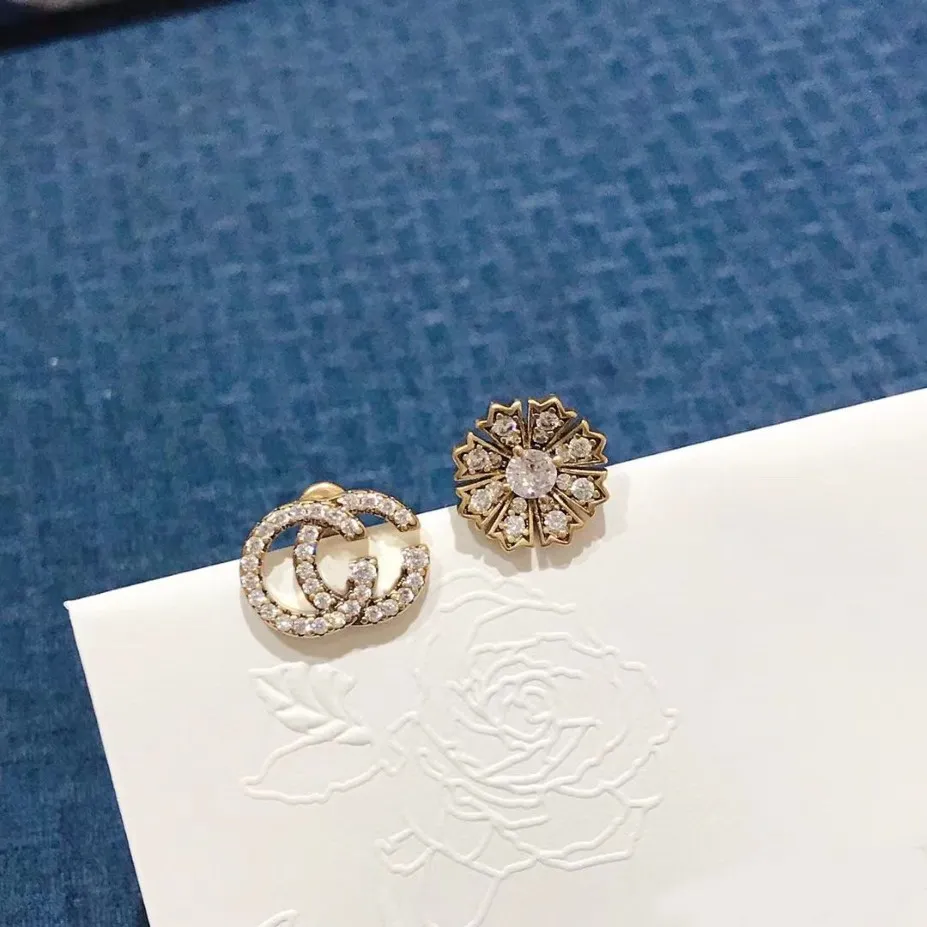 2022 Studörhängen Diamond Inlaid Double G Letter Zircon Sunflower Asymmetrical Earring Fashion Luxury Brand Designer Big Star Pop221U