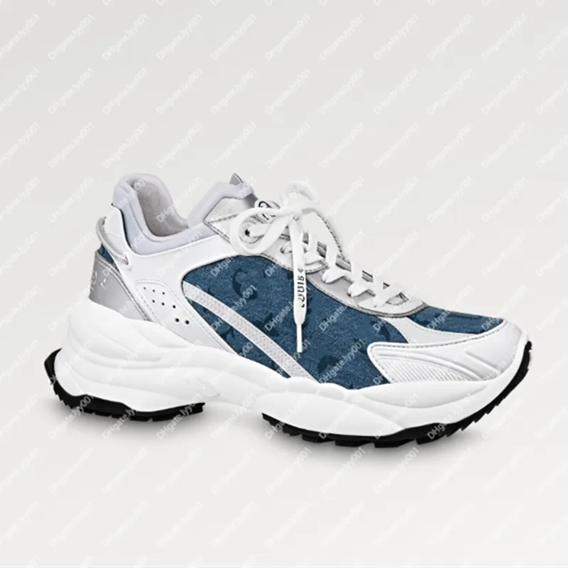 Explosion NIEUW Dames 1ABHQN Run 55 sneaker zomers denimblauw lycra kalfsleer metallic lamsleer sportief verhoogde rubberen buitenzool veerkrachtig comfort zilveren spoiler