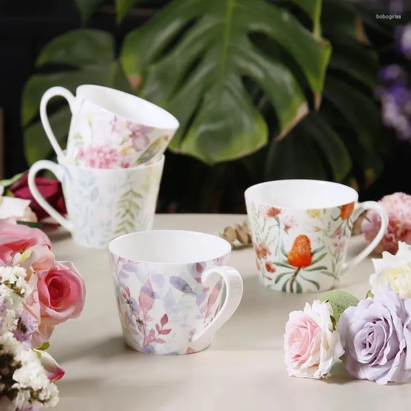 Tasses soucoupes petite tasse en céramique fraîche porcelaine à os élevé fleur oiseau herbe tasse à thé après-midi eau café ensemble de quatre