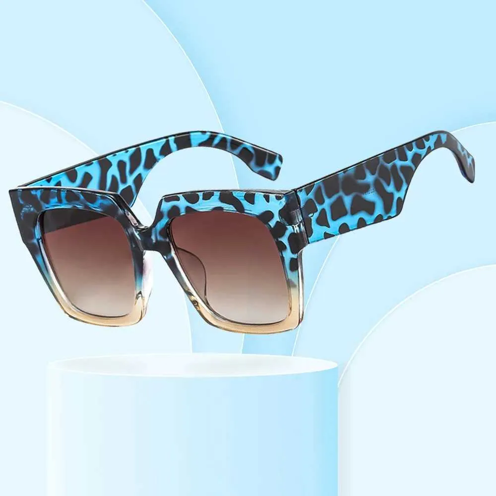 Sunglasses Brand Designer Sunglasses Womens Retro Black Mirror Sunglasses Fashion Large Frame Sunglasses Gradient Sunglasses Womens UV400 J240330